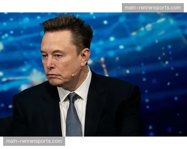 法国警方突击搜查某经纪公司办公室，调查涉及多名法甲球员的非法佣金案。