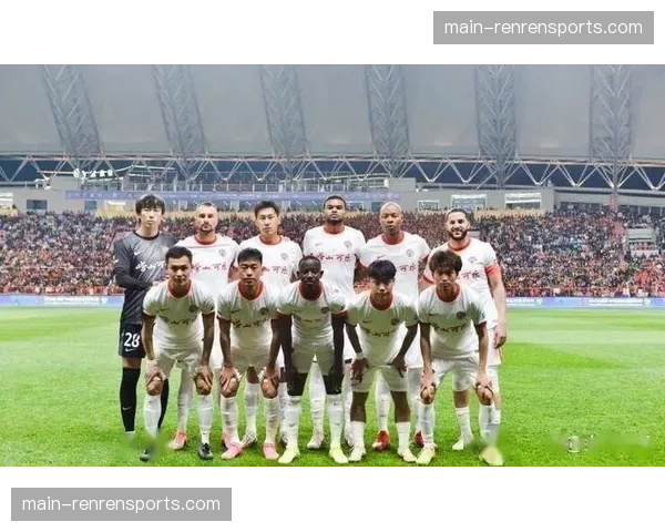 恩波利保级之路:少帅凭借一套激进的高位防守体系,带领球队逃离降级区 恩波利保级之路:少帅凭借一套激进的高位防守体系,带领球队逃离降级区